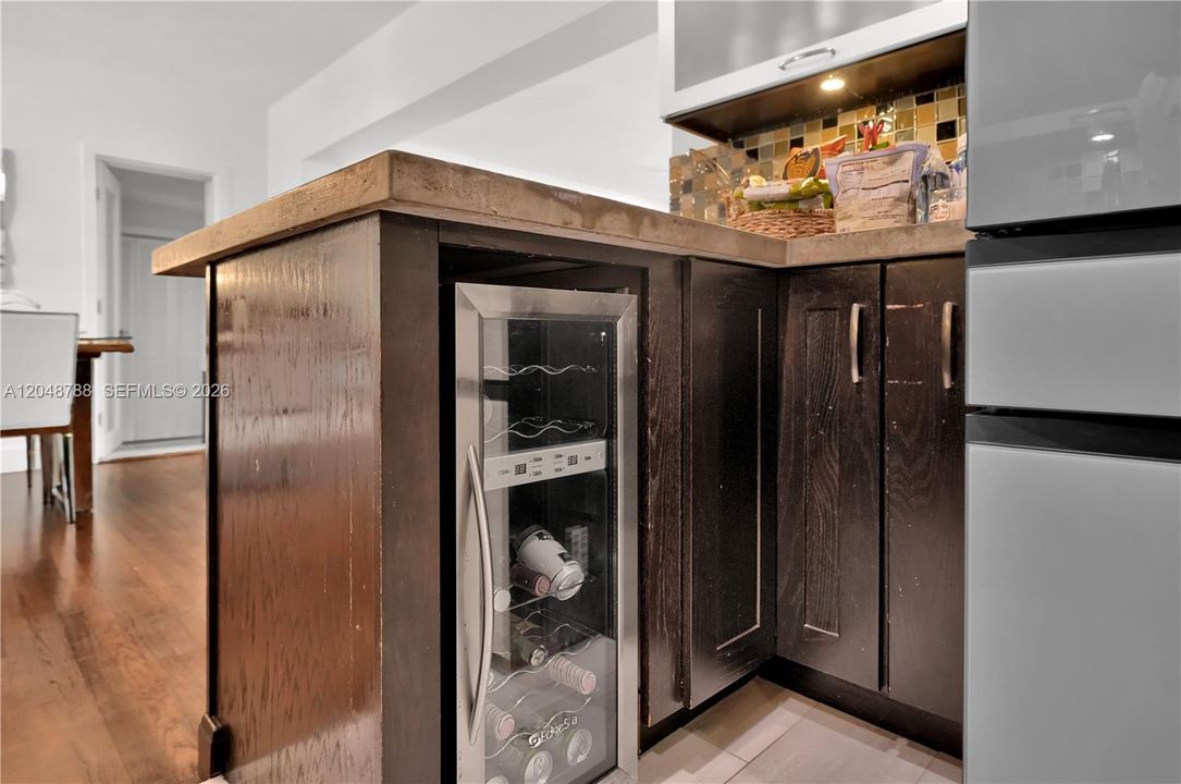 В аренду: $6,700 (3 спален, 2 ванн, 1679 Квадратных фут)