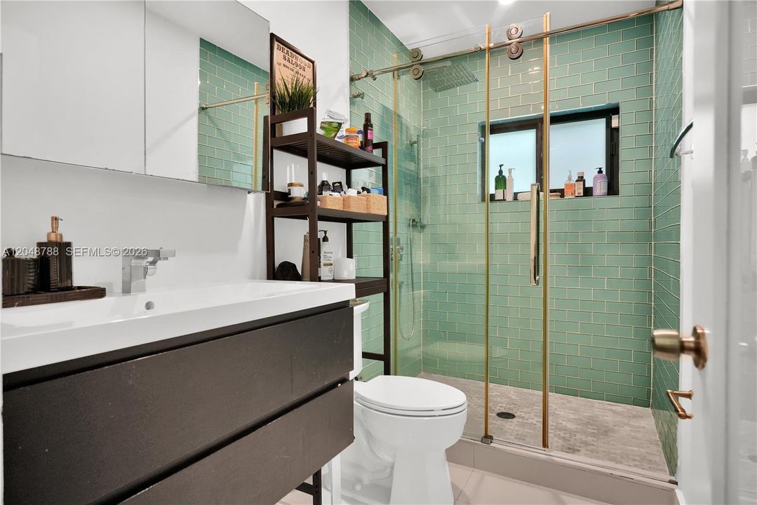 В аренду: $6,700 (3 спален, 2 ванн, 1679 Квадратных фут)