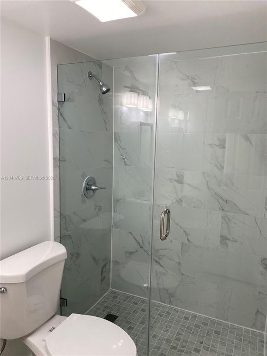 For Rent: $2,500 (2 beds, 2 baths, 980 Square Feet)
