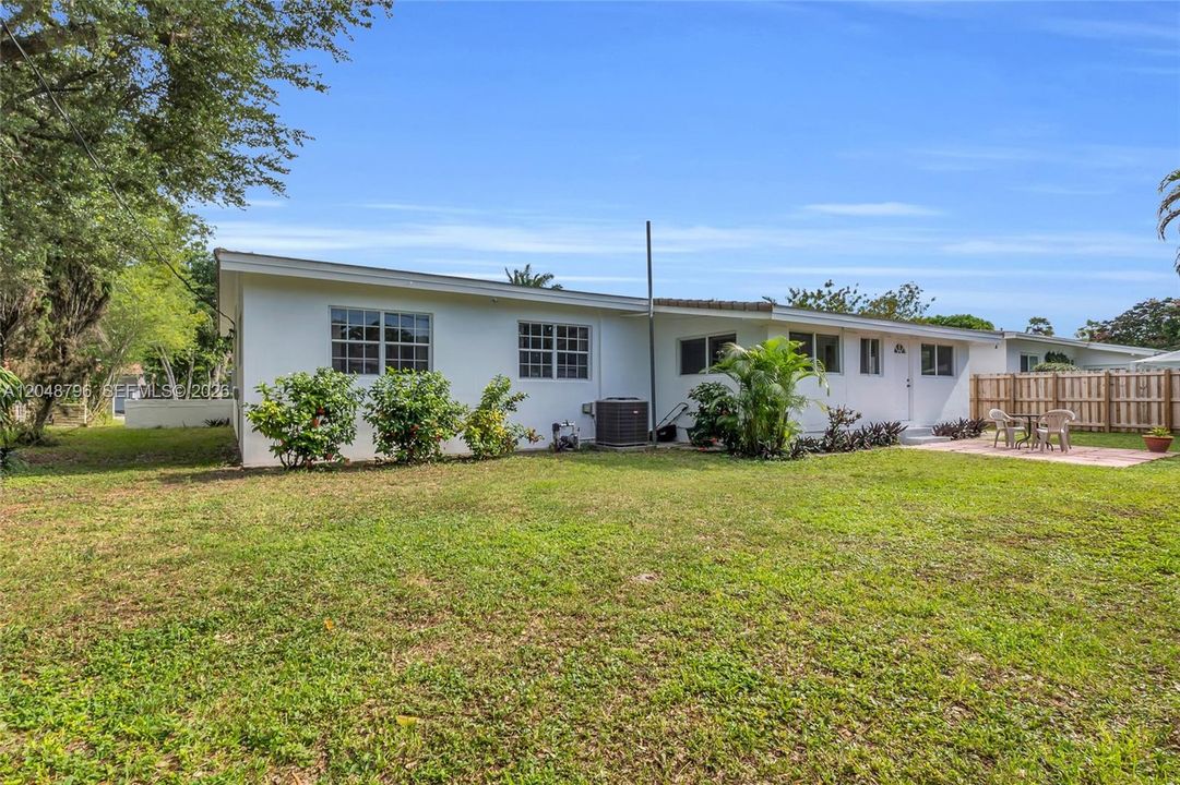 For Sale: $1,299,000 (4 beds, 2 baths, 2024 Square Feet)