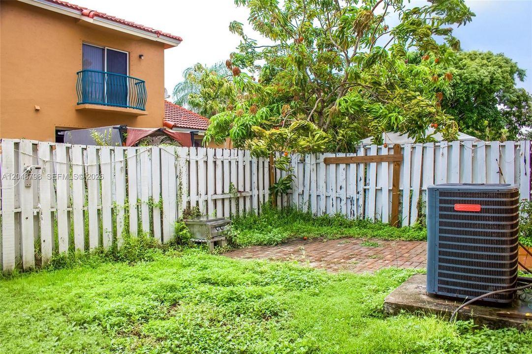 For Sale: $530,000 (4 beds, 2 baths, 1536 Square Feet)