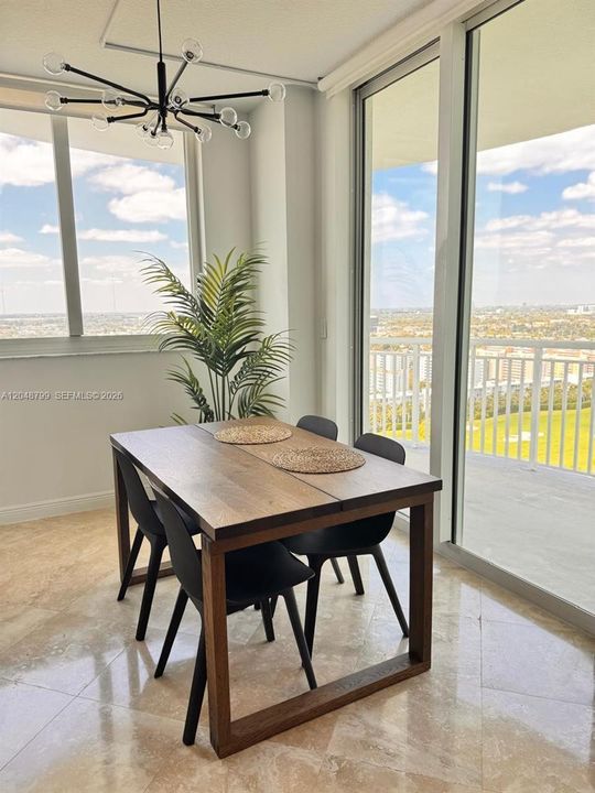 For Sale: $550,000 (3 beds, 2 baths, 1481 Square Feet)