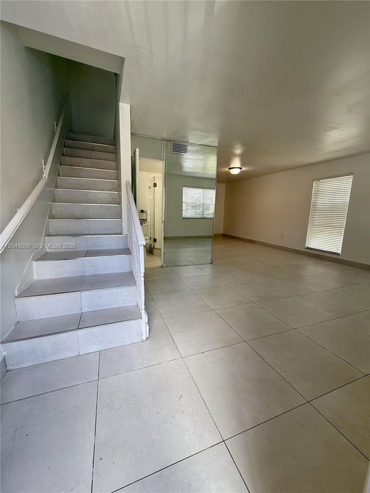 For Rent: $2,700 (4 beds, 2 baths, 1230 Square Feet)
