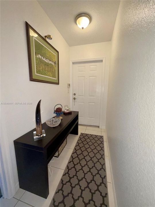 For Rent: $2,750 (2 beds, 2 baths, 1044 Square Feet)