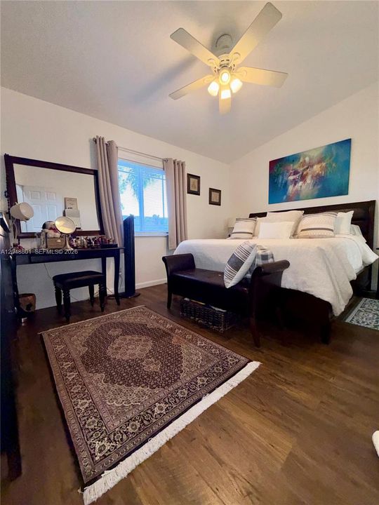For Rent: $2,750 (2 beds, 2 baths, 1044 Square Feet)