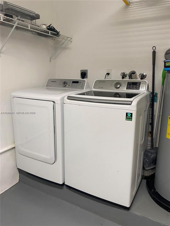 For Rent: $2,750 (2 beds, 2 baths, 1044 Square Feet)