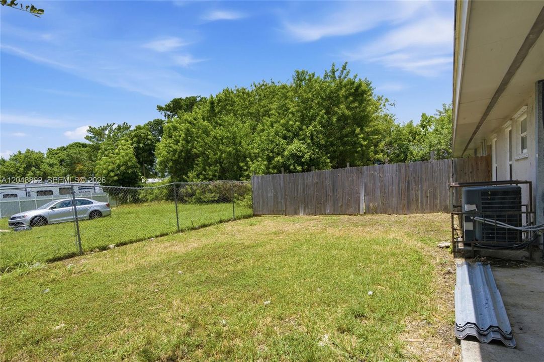 For Sale: $599,998 (0 beds, 0 baths, 2214 Square Feet)