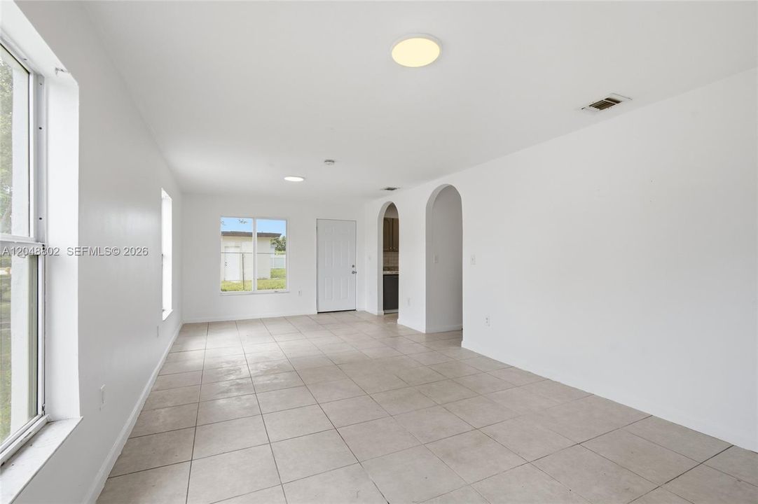 For Sale: $599,998 (0 beds, 0 baths, 2214 Square Feet)