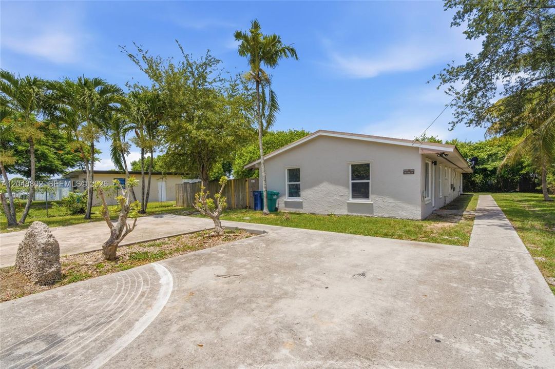 For Sale: $599,998 (0 beds, 0 baths, 2214 Square Feet)