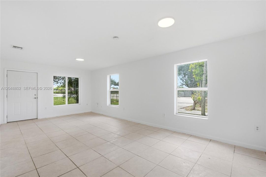 For Sale: $599,998 (0 beds, 0 baths, 2214 Square Feet)