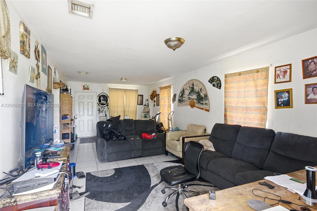 For Sale: $599,998 (0 beds, 0 baths, 2214 Square Feet)