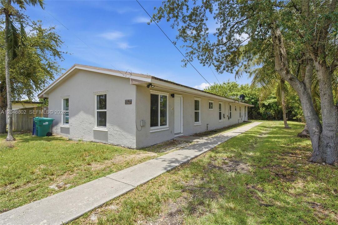 For Sale: $599,998 (0 beds, 0 baths, 2214 Square Feet)