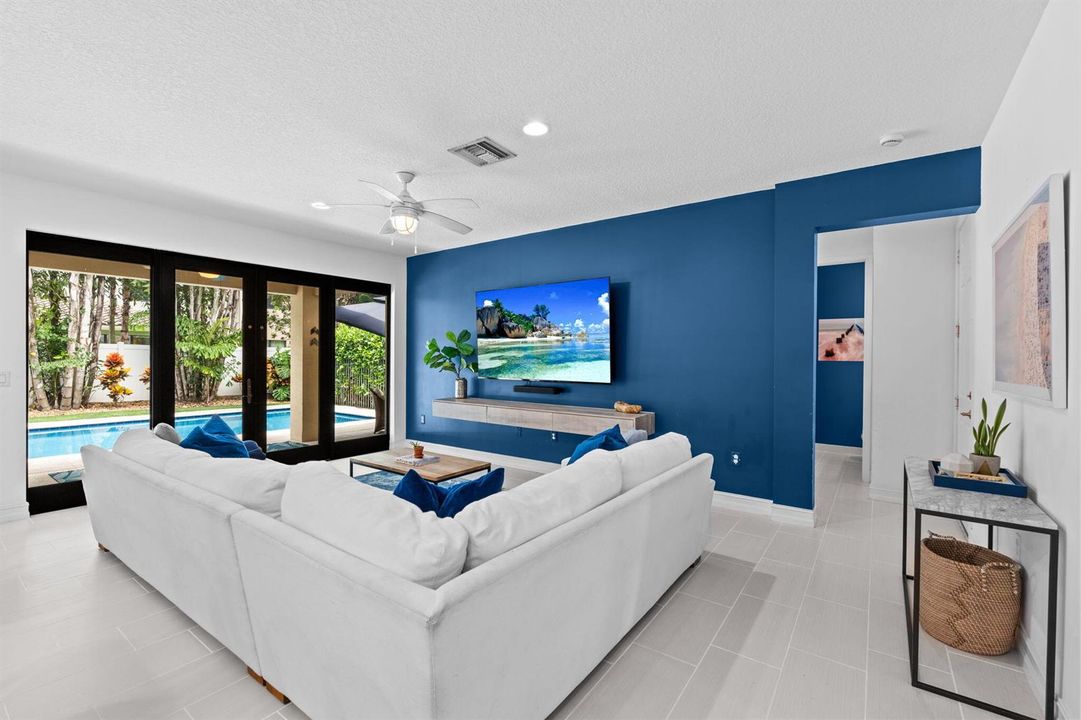 17-web-or-mls-A7400709