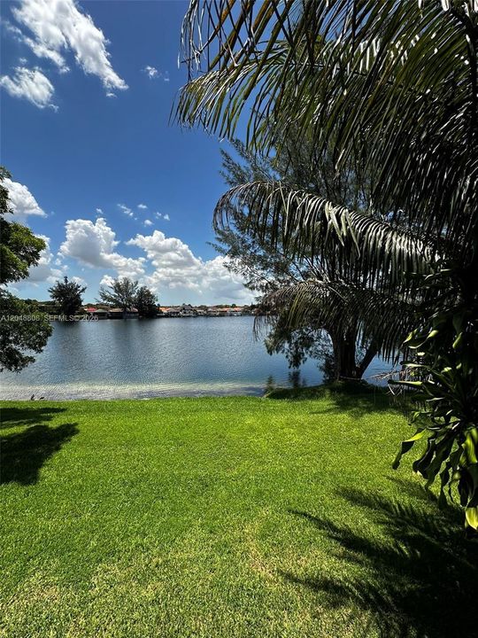 For Rent: $2,500 (2 beds, 2 baths, 770 Square Feet)