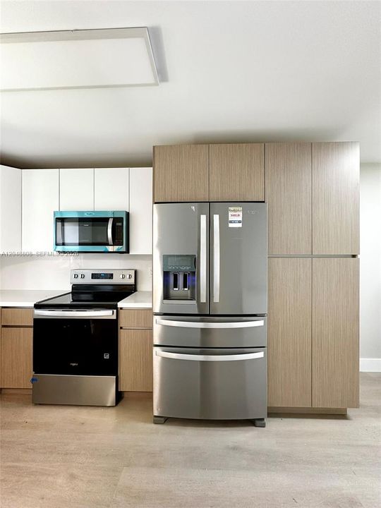 For Rent: $2,500 (2 beds, 2 baths, 770 Square Feet)