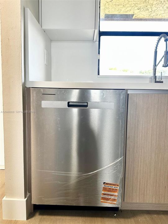 For Rent: $2,500 (2 beds, 2 baths, 770 Square Feet)