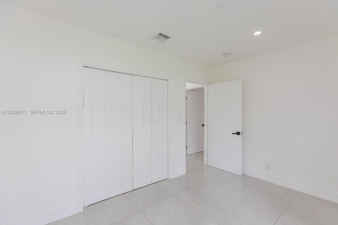 For Rent: $4,000 (3 beds, 2 baths, 1664 Square Feet)