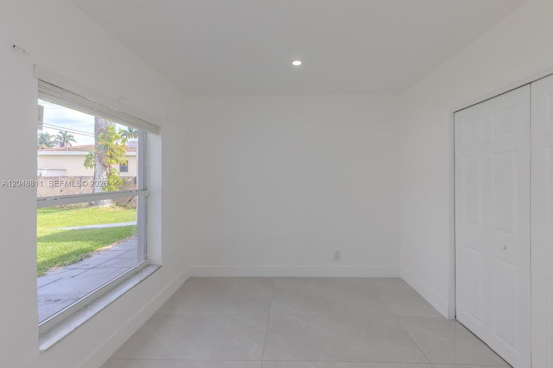 For Rent: $4,000 (3 beds, 2 baths, 1664 Square Feet)