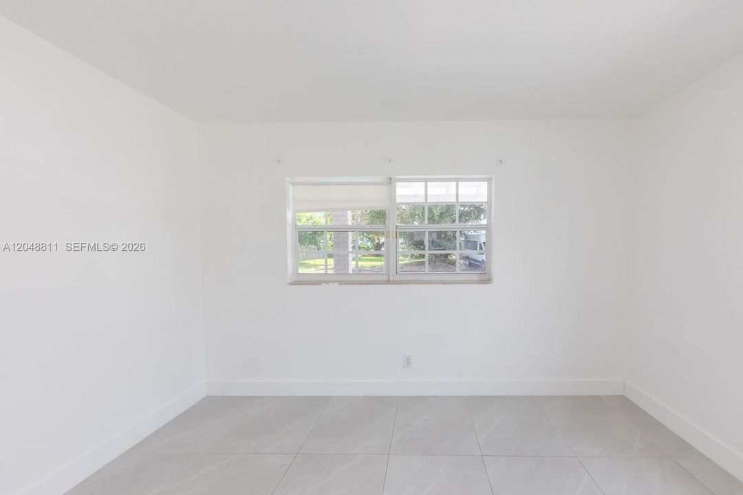 For Rent: $4,000 (3 beds, 2 baths, 1664 Square Feet)