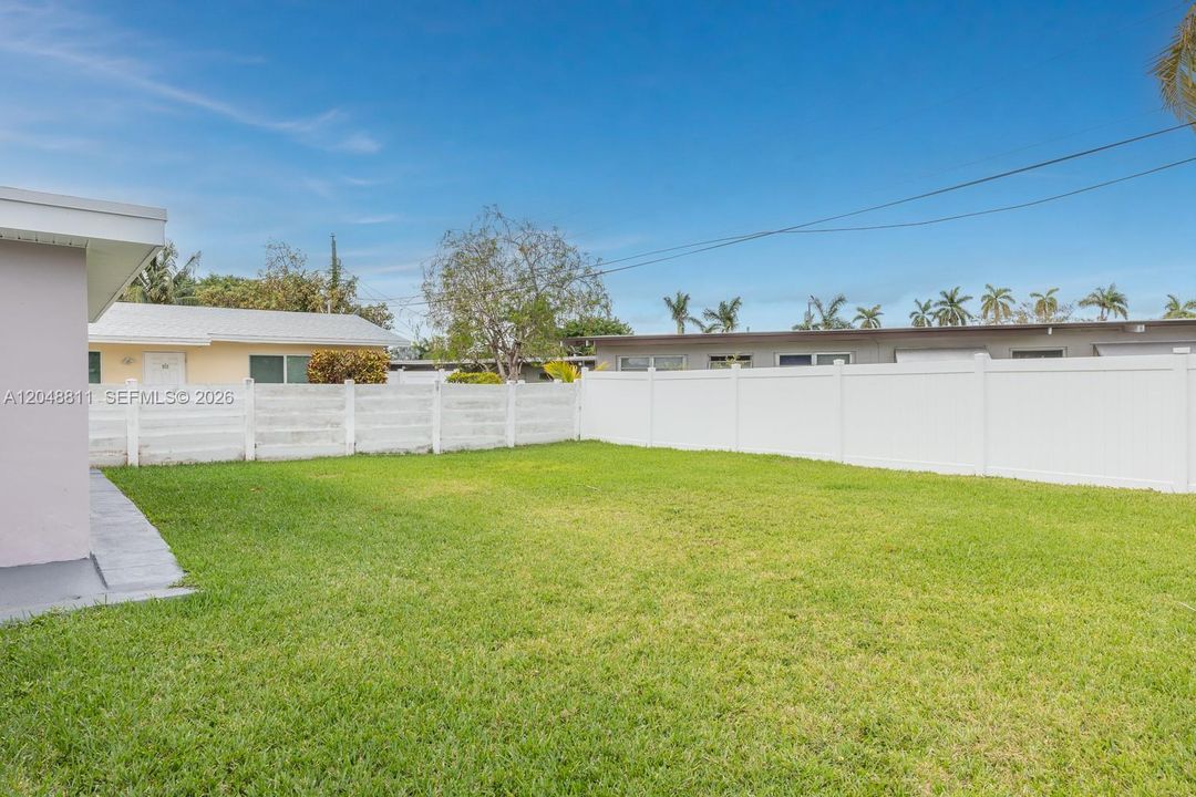 For Rent: $4,000 (3 beds, 2 baths, 1664 Square Feet)