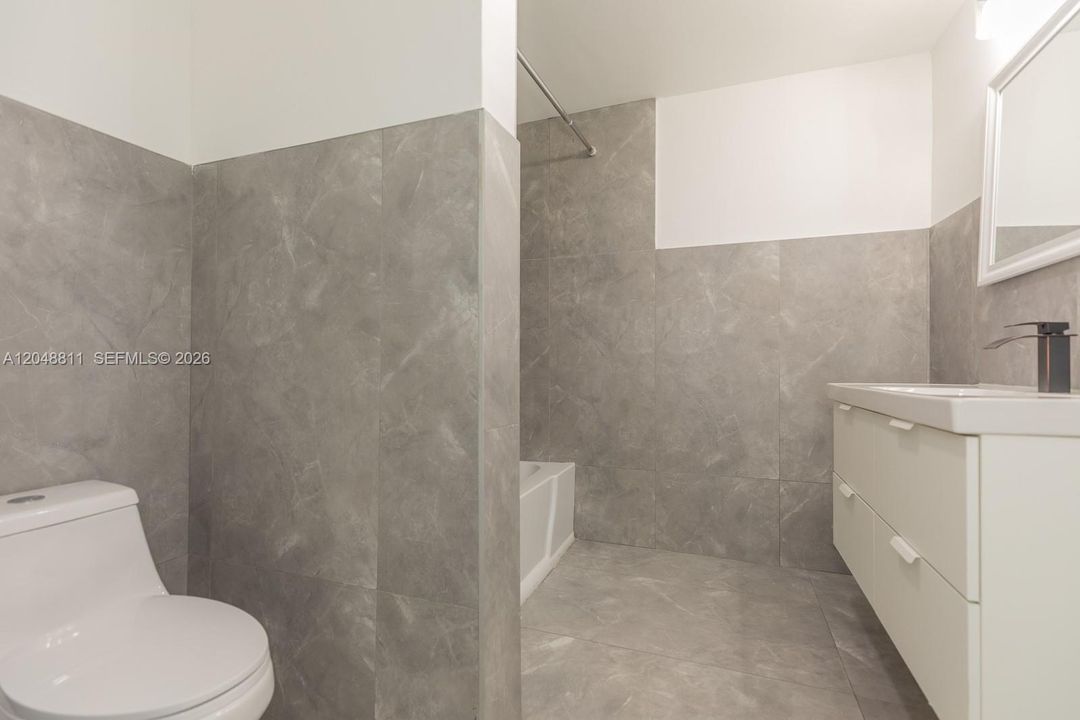 For Rent: $4,000 (3 beds, 2 baths, 1664 Square Feet)