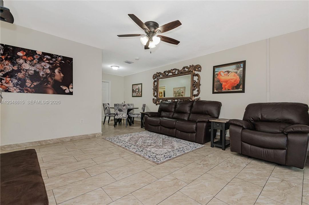 For Sale: $639,000 (5 beds, 2 baths, 1752 Square Feet)