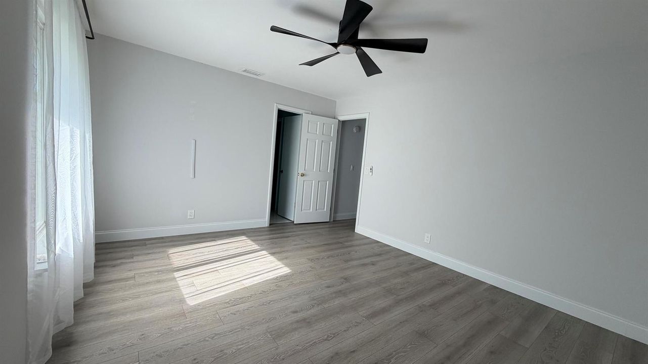 9117Green Meadows upstairs bed rm