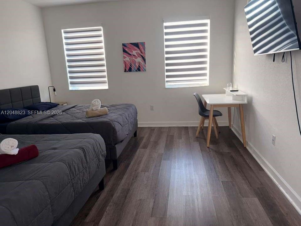 For Rent: $4,400 (4 beds, 2 baths, 3033 Square Feet)