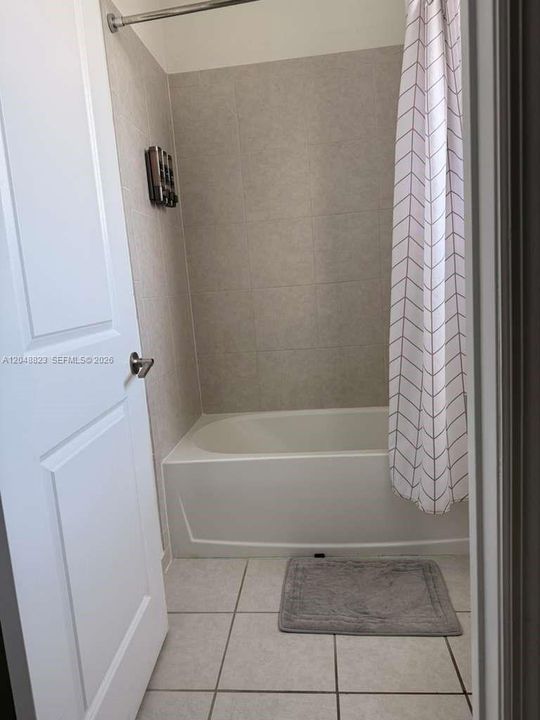 For Rent: $4,400 (4 beds, 2 baths, 3033 Square Feet)