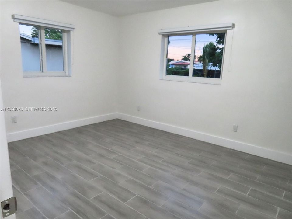 For Rent: $4,000 (3 beds, 2 baths, 1812 Square Feet)