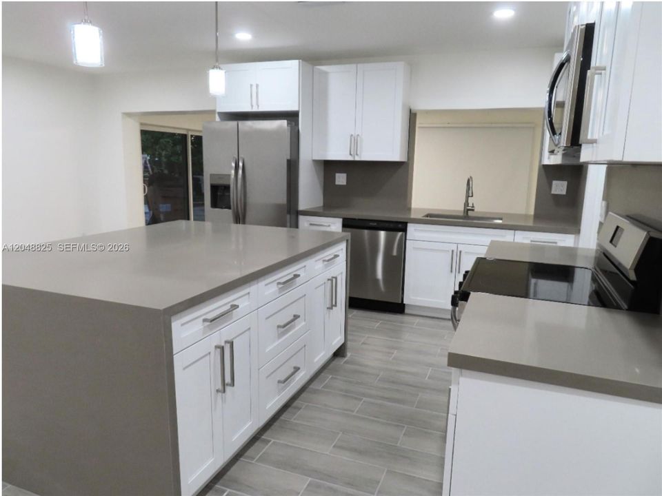 For Rent: $4,000 (3 beds, 2 baths, 1812 Square Feet)