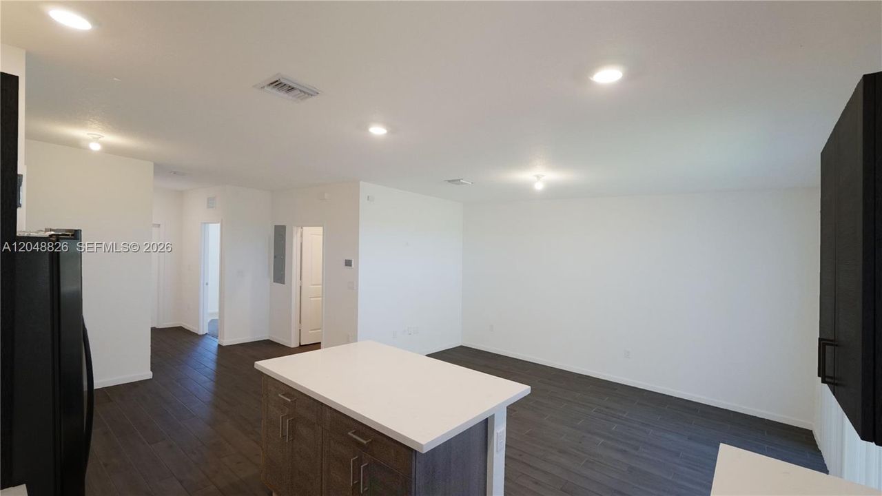 For Rent: $2,750 (4 beds, 3 baths, 1374 Square Feet)