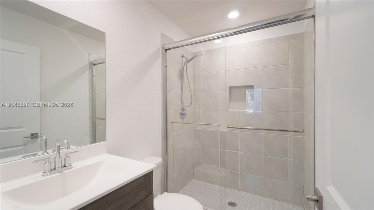 For Rent: $2,750 (4 beds, 3 baths, 1374 Square Feet)
