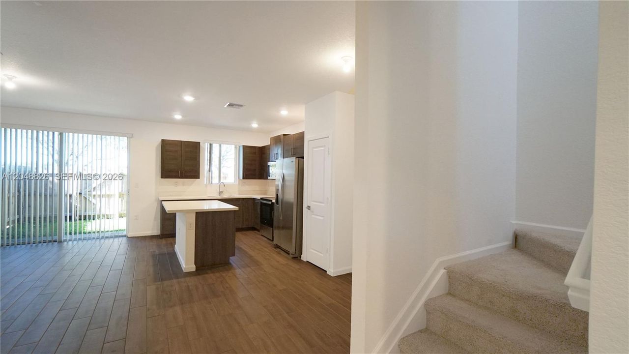 For Rent: $2,750 (4 beds, 3 baths, 1374 Square Feet)