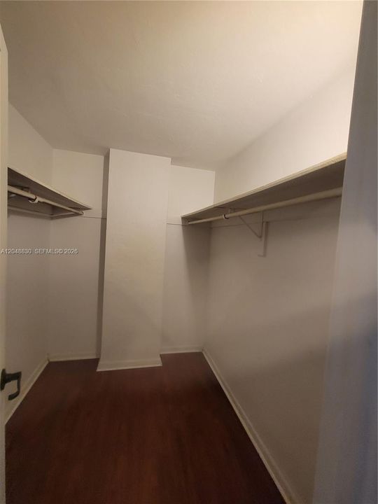 For Sale: $330,000 (2 beds, 2 baths, 1525 Square Feet)