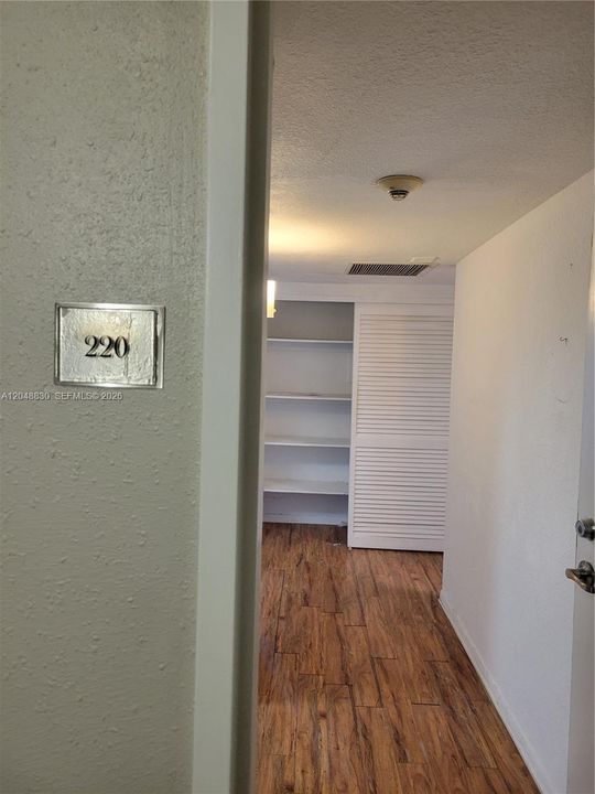 For Sale: $330,000 (2 beds, 2 baths, 1525 Square Feet)