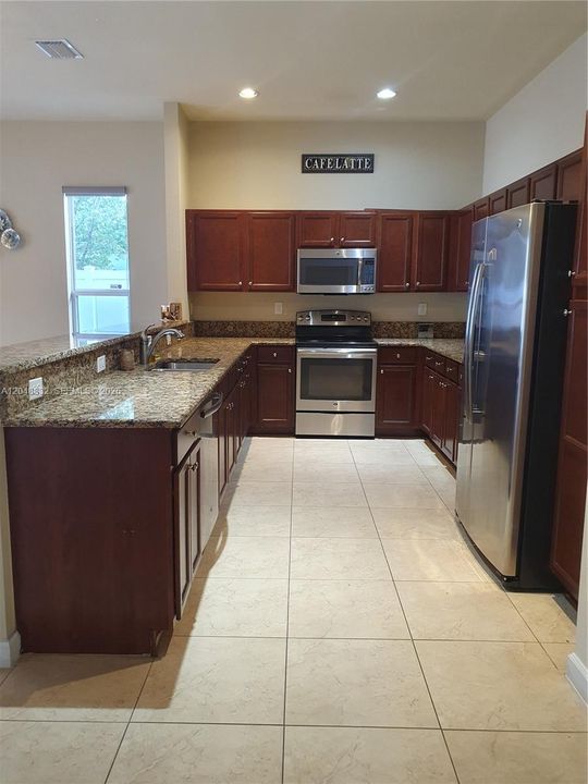 For Rent: $3,600 (3 beds, 2 baths, 2120 Square Feet)