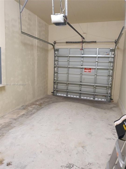 For Rent: $3,600 (3 beds, 2 baths, 2120 Square Feet)