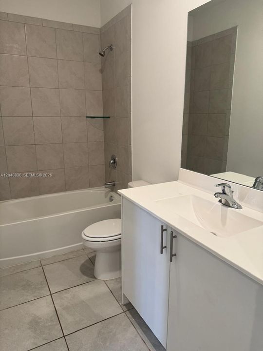 For Rent: $2,400 (3 beds, 3 baths, 1328 Square Feet)