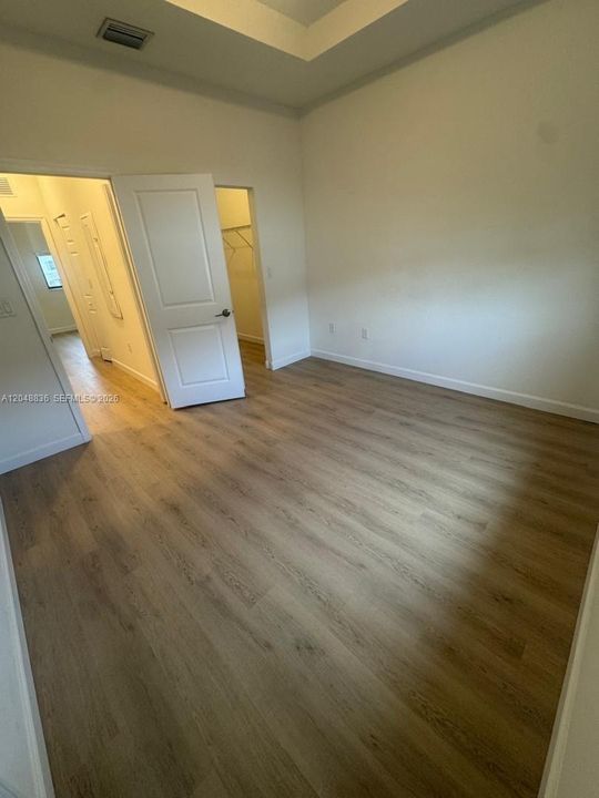 For Rent: $2,400 (3 beds, 3 baths, 1328 Square Feet)