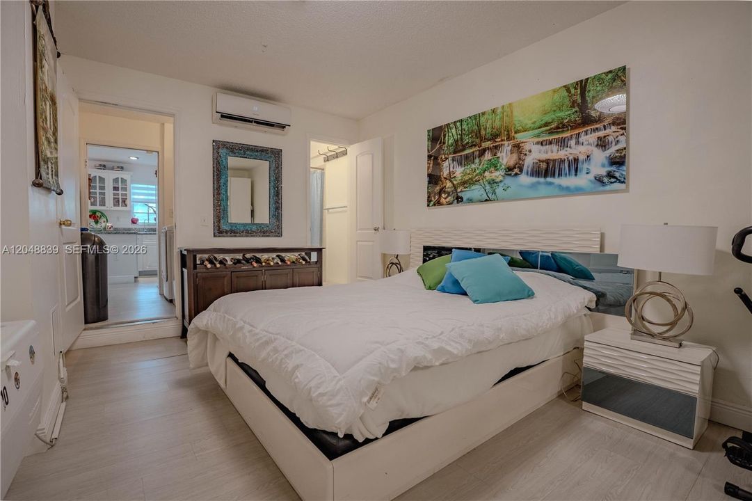 Activo con contrato: $625,000 (3 camas, 2 baños, 1672 Pies cuadrados)