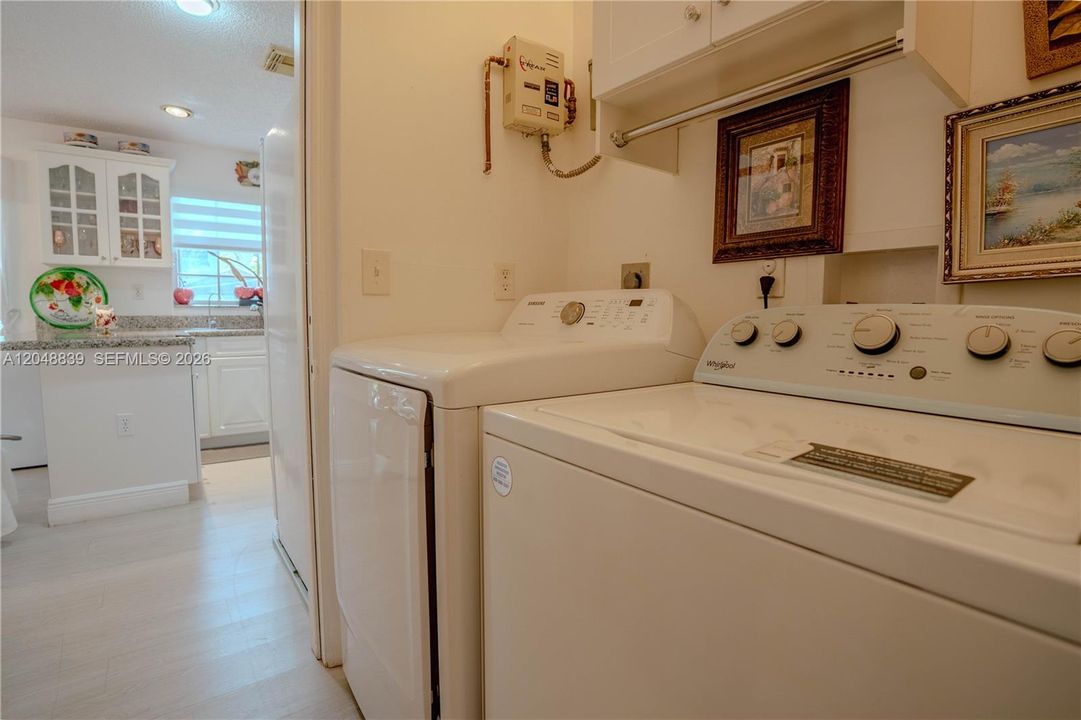 Activo con contrato: $625,000 (3 camas, 2 baños, 1672 Pies cuadrados)