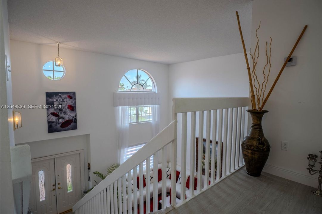 Activo con contrato: $625,000 (3 camas, 2 baños, 1672 Pies cuadrados)