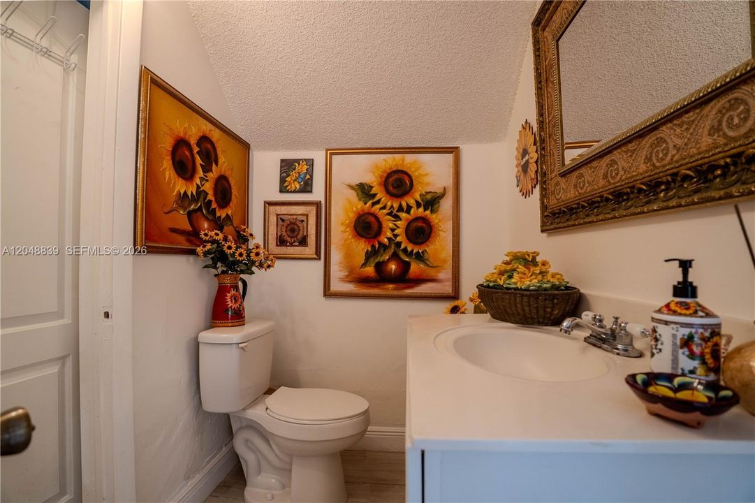 Activo con contrato: $625,000 (3 camas, 2 baños, 1672 Pies cuadrados)