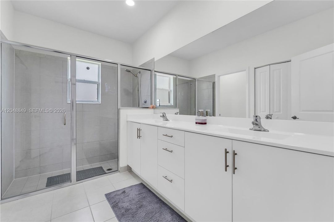 For Sale: $1,050,000 (4 beds, 3 baths, 2356 Square Feet)