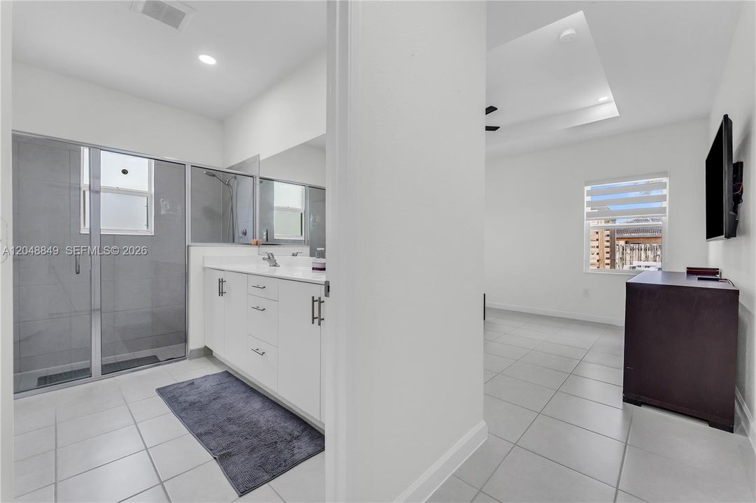 For Sale: $1,050,000 (4 beds, 3 baths, 2356 Square Feet)