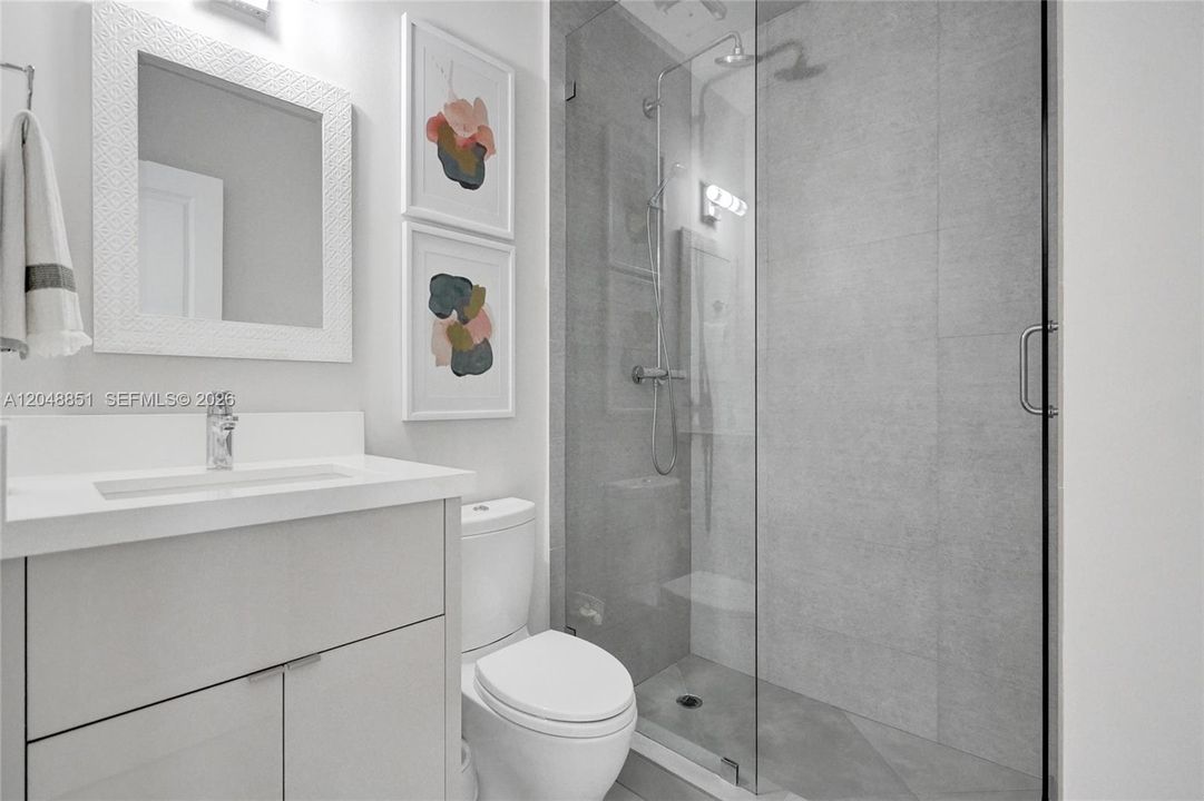 For Sale: $7,850,000 (6 beds, 7 baths, 6541 Square Feet)