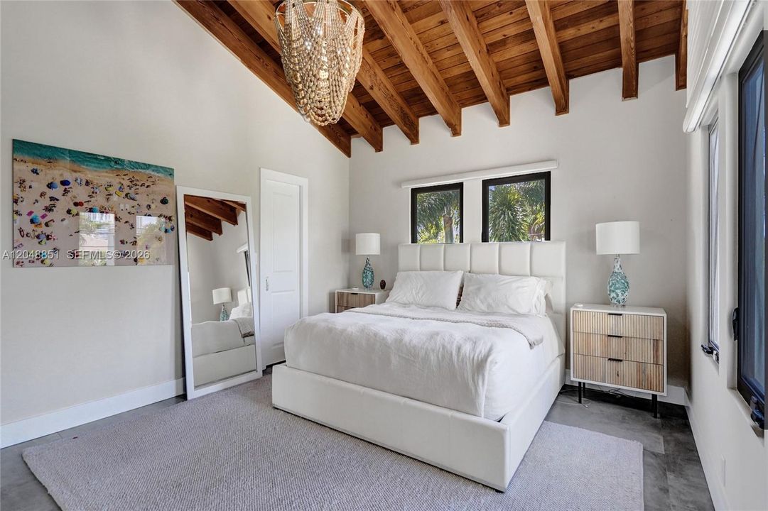 For Sale: $7,850,000 (6 beds, 7 baths, 6541 Square Feet)