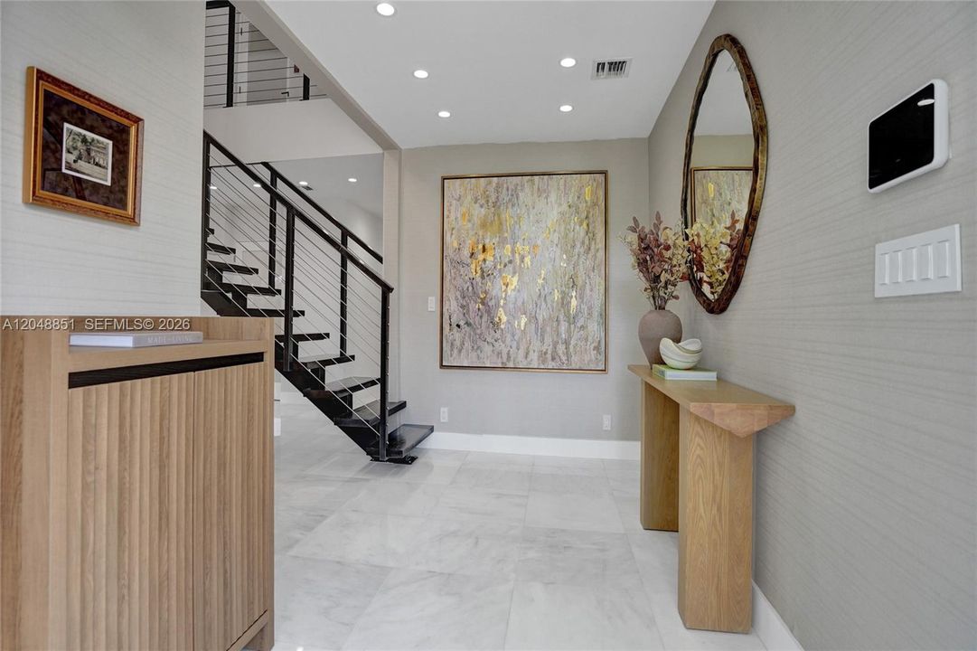 For Sale: $7,850,000 (6 beds, 7 baths, 6541 Square Feet)