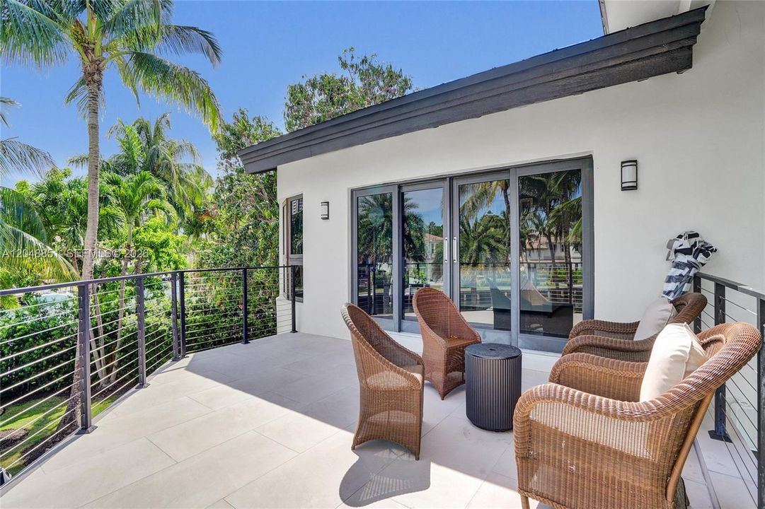 For Sale: $7,850,000 (6 beds, 7 baths, 6541 Square Feet)